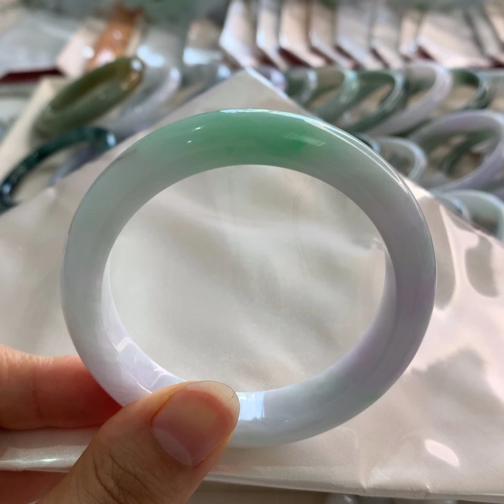翡翠未镶嵌手镯春彩56