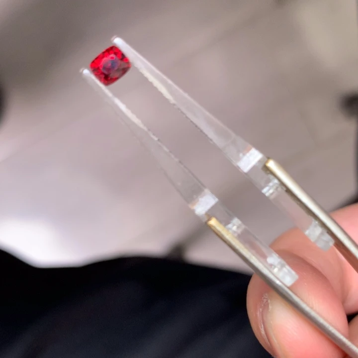 尖晶石裸石未镶嵌歪**叉