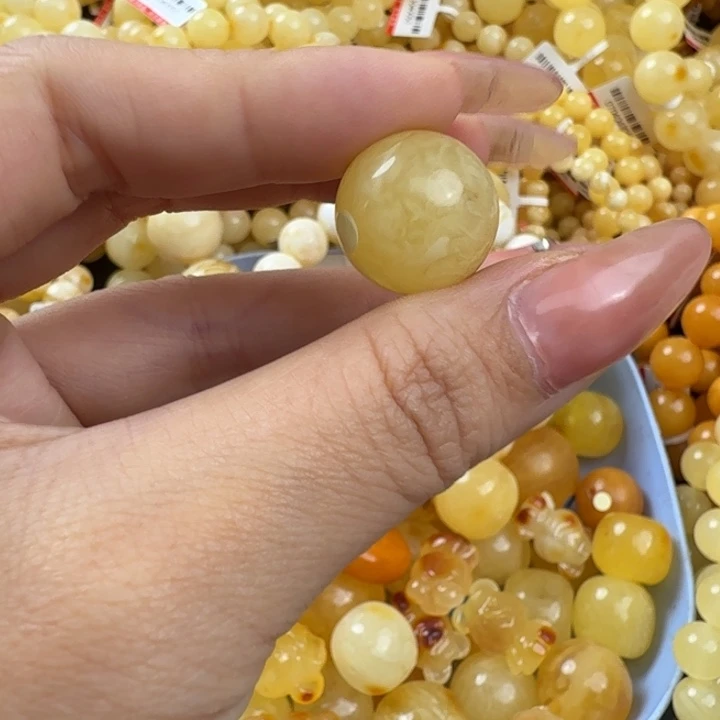 琥珀未镶嵌珠宝奇石