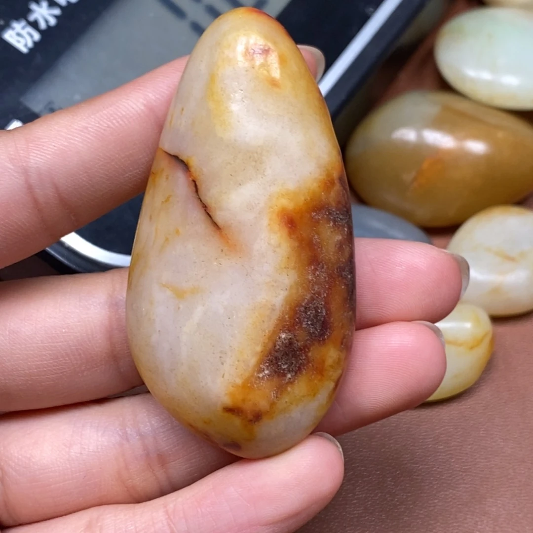 和田玉（糖玉）未镶嵌挂件