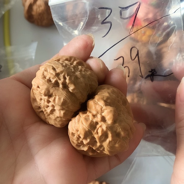 吊坠文玩核桃边39左右