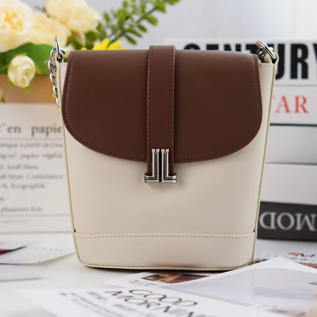 麦迪尚品【接WM】5051975 时尚简约撞色单肩链条水桶包品牌撤柜