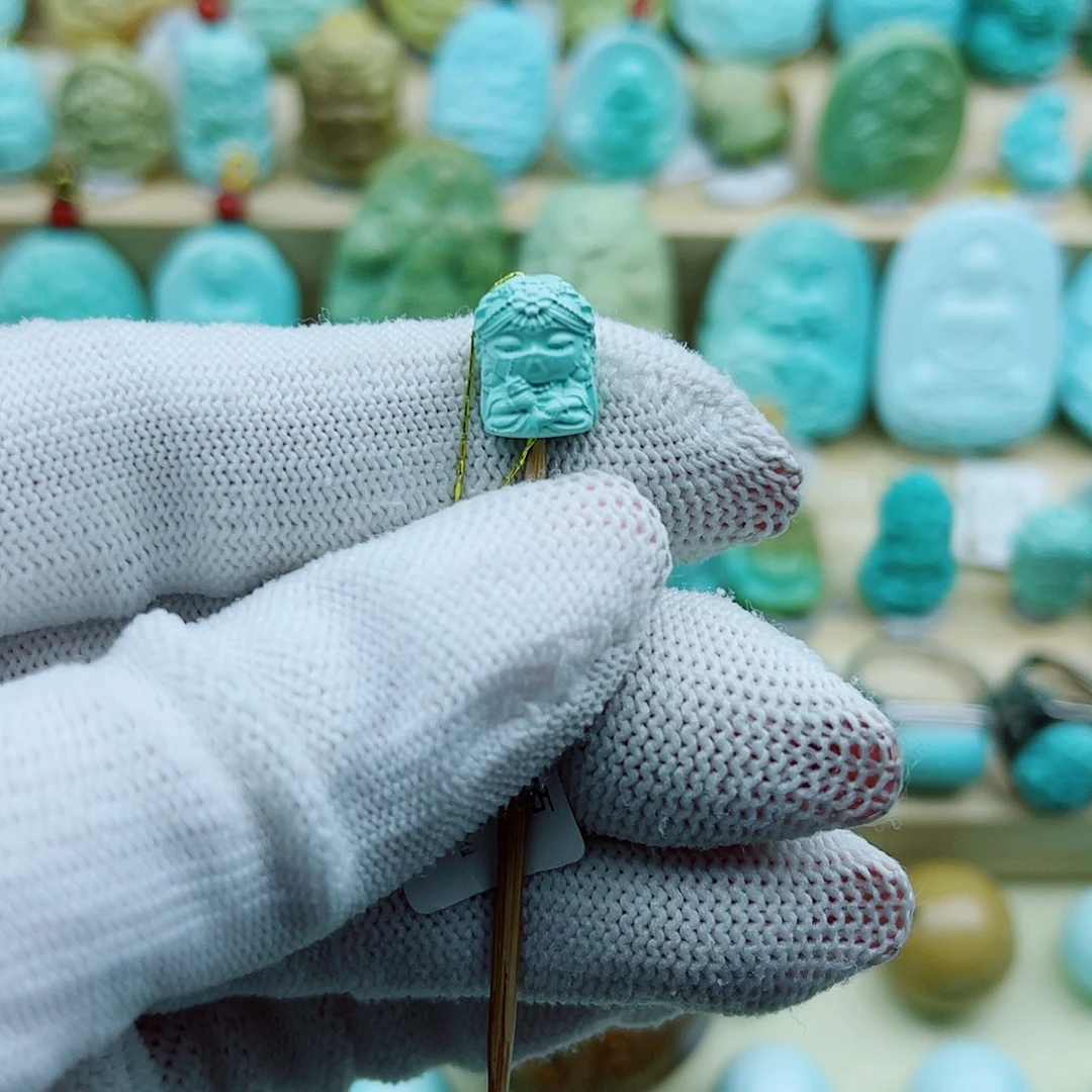 绿松石未镶嵌珠宝奇石