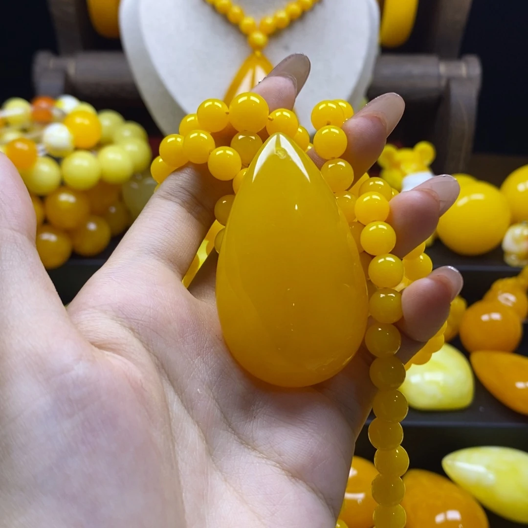 陈***桃非金属全品无暇水滴念珠