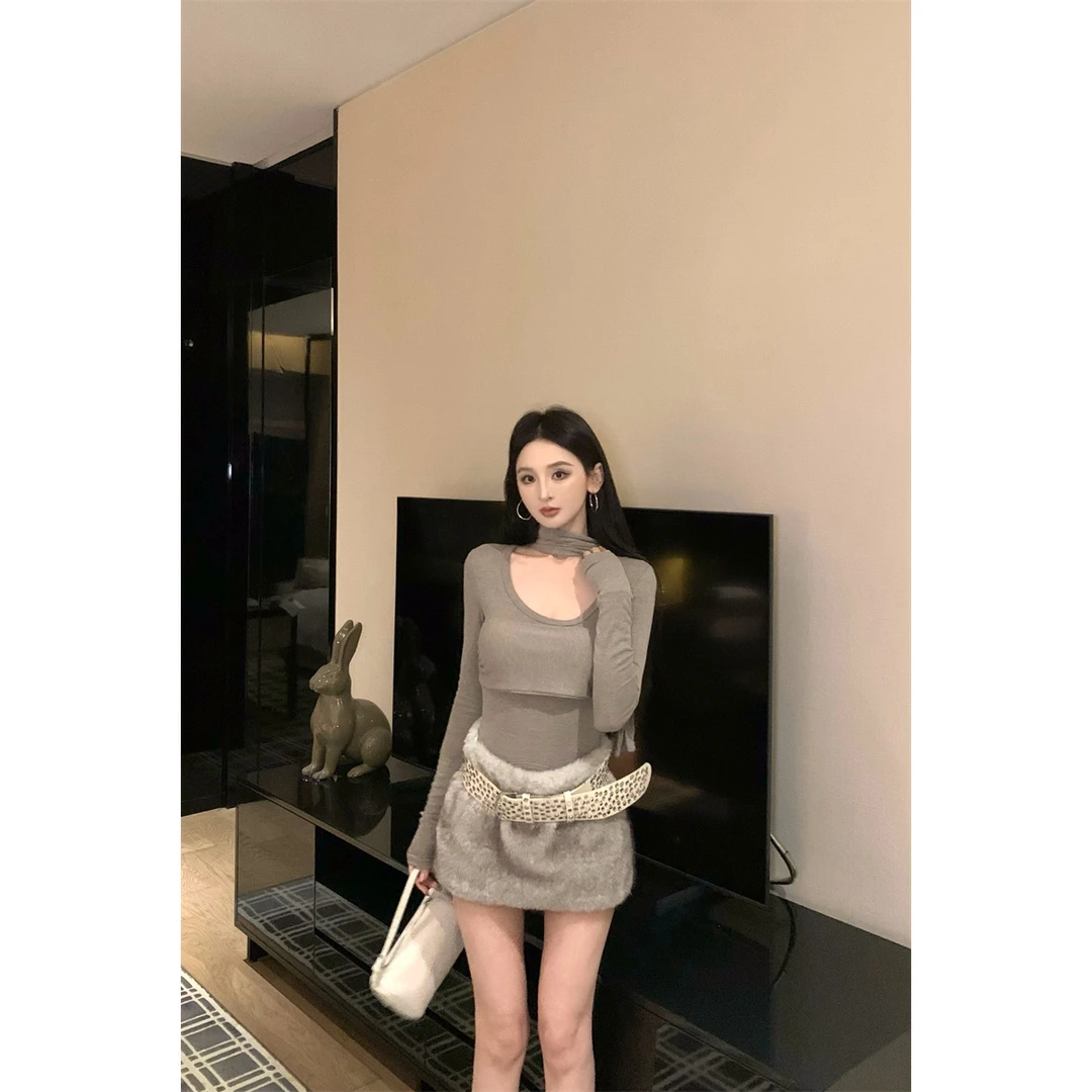 连衣裙裙子吊带设计感修身显瘦气质辣妹T恤上衣毛毛半身裙套装