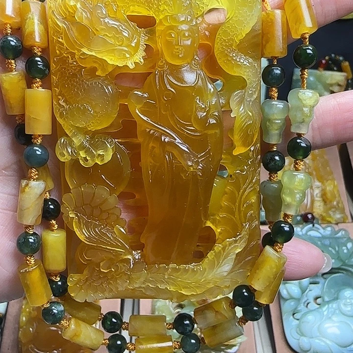 未镶嵌蛇纹石玉颈饰