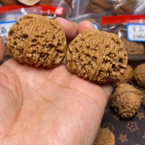 文玩核桃把件南疆石45