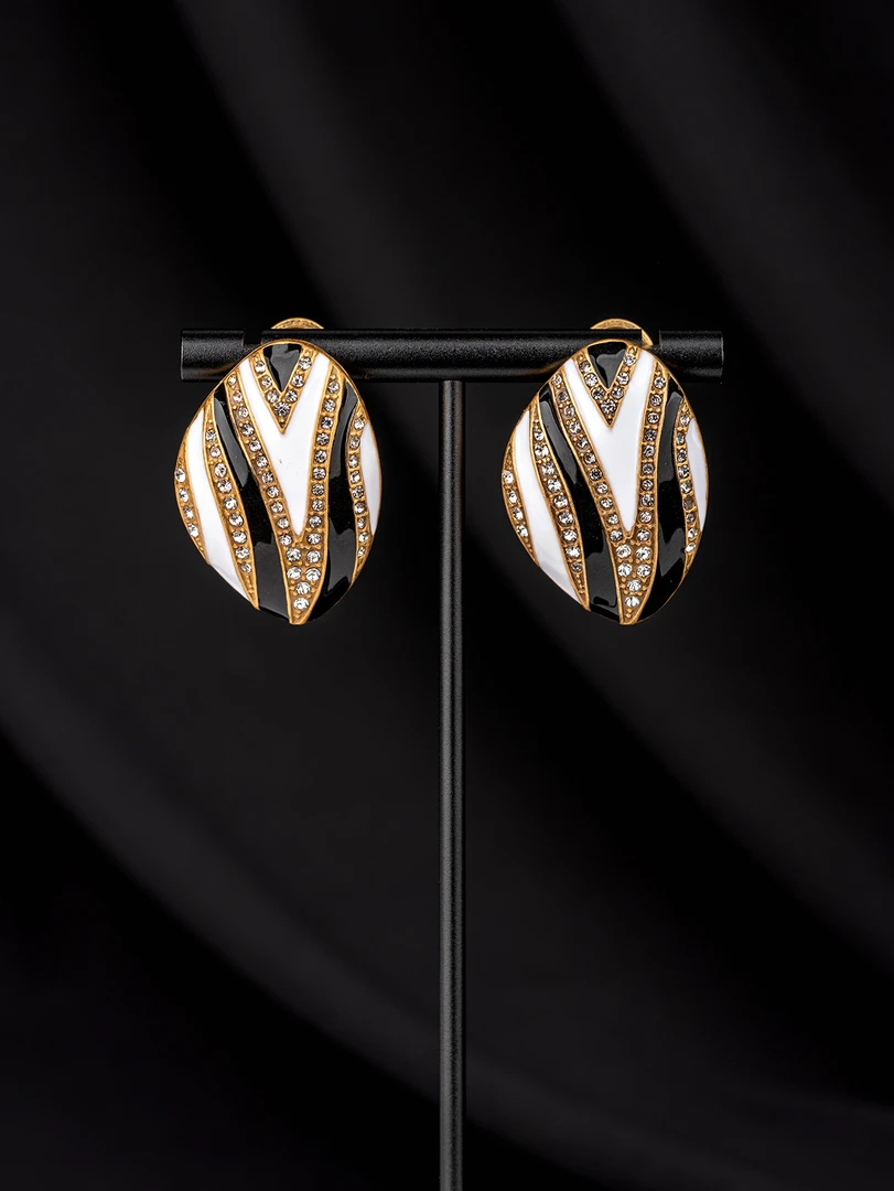 铜合金珐琅耳饰 简约时尚个性黑白贝壳个性小耳钉424028