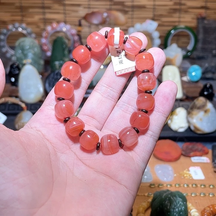 颈饰未镶嵌南红玛瑙手串