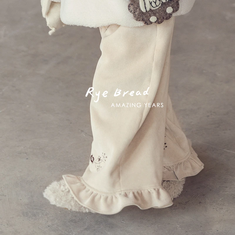 ryebread/黑面包童装 韩系刺绣女小童加绒花瓣装饰裤边休闲裤4冬