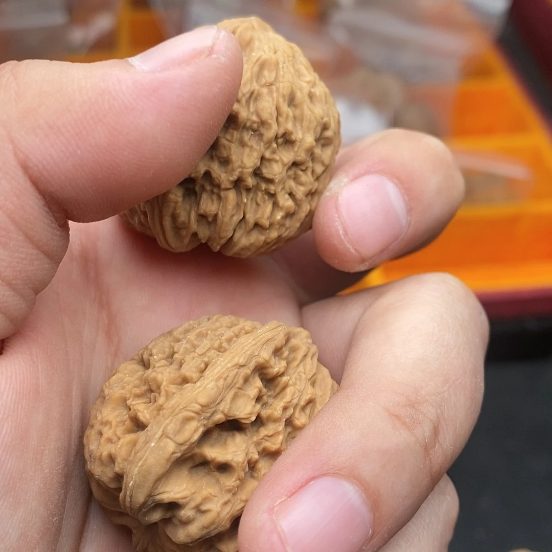 文玩核桃吊坠L***J35南疆