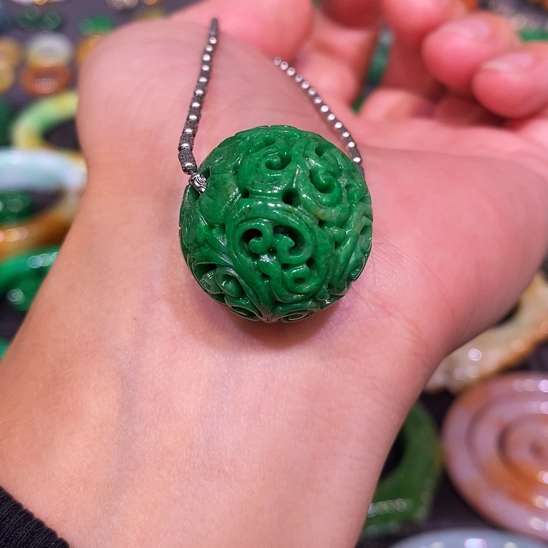 翡翠未镶嵌颈饰翡翠
