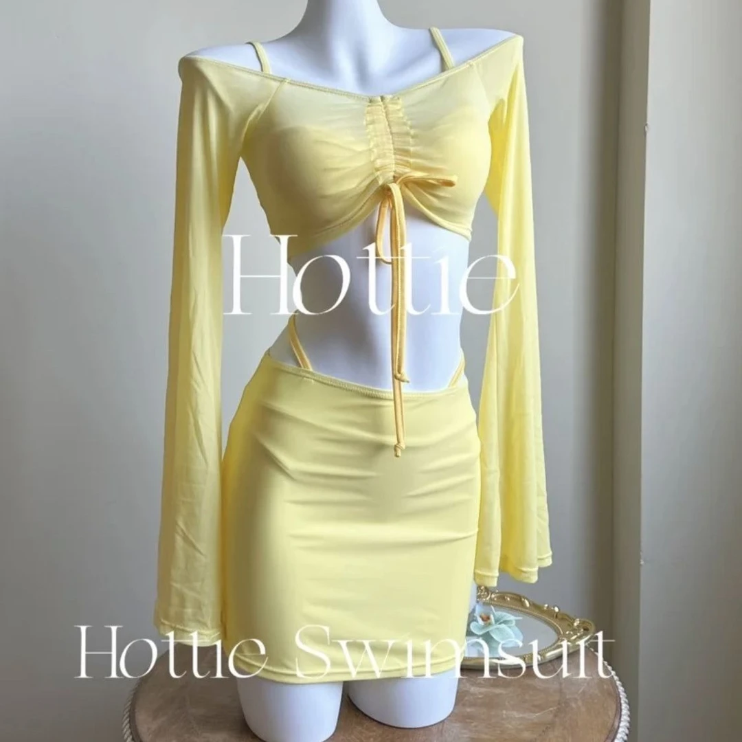 纯欲少女风显白黄色比基尼四件套长袖氛围感度假分体裙式游泳衣女