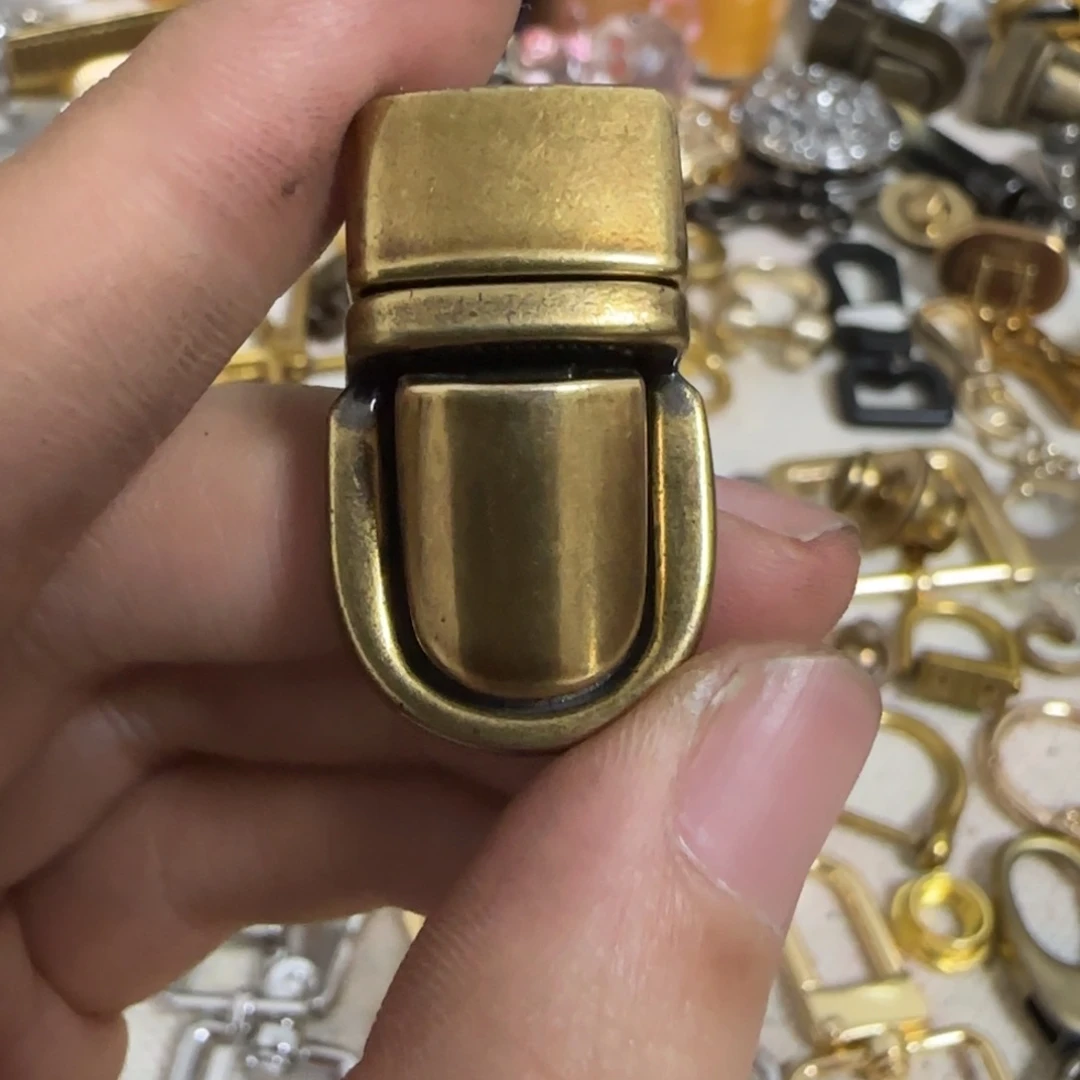 化石插锁10元2个.
