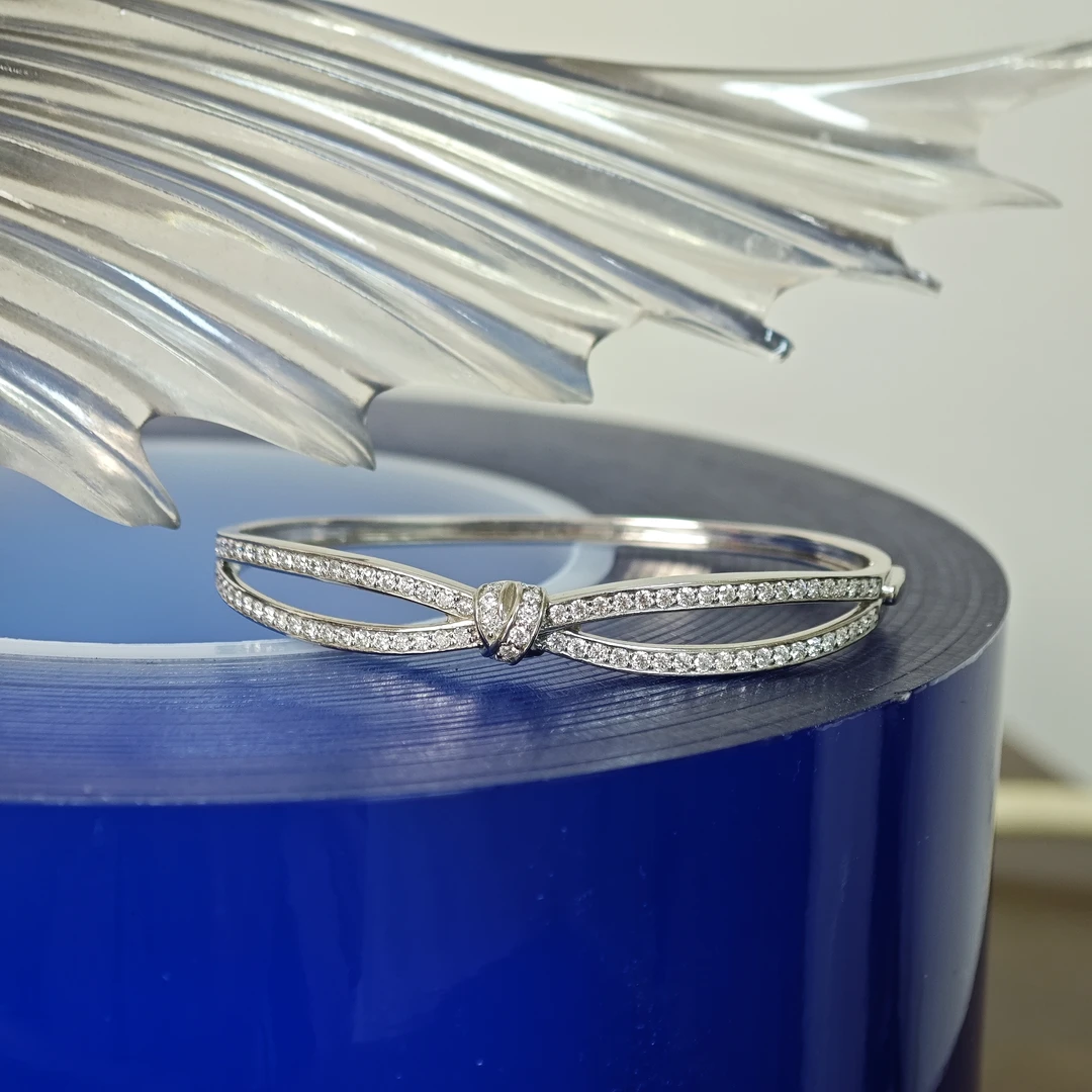 铂金莫桑交叉手镯/