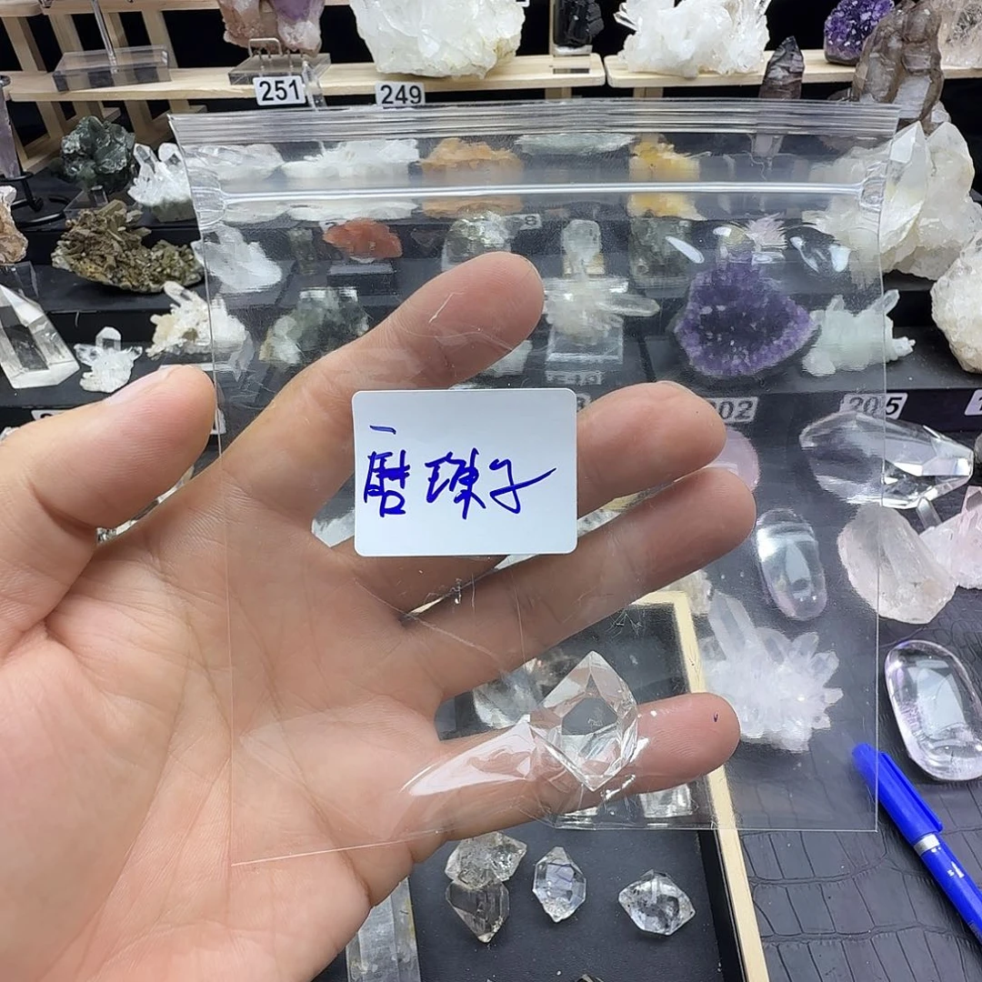 豆***子石材天然水晶摆件