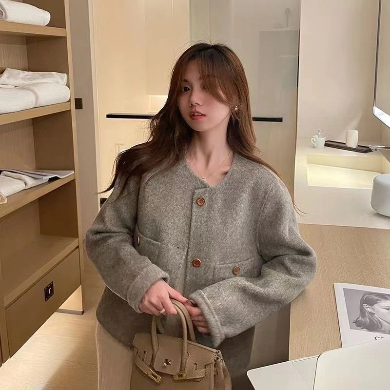 薄款高级感灰色毛呢大衣短款呢子外套女秋冬韩剧小香风两件套装小