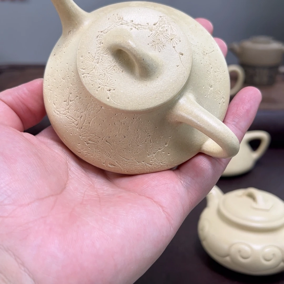 爱***肉紫砂茶壶宜兴紫砂壶的制作