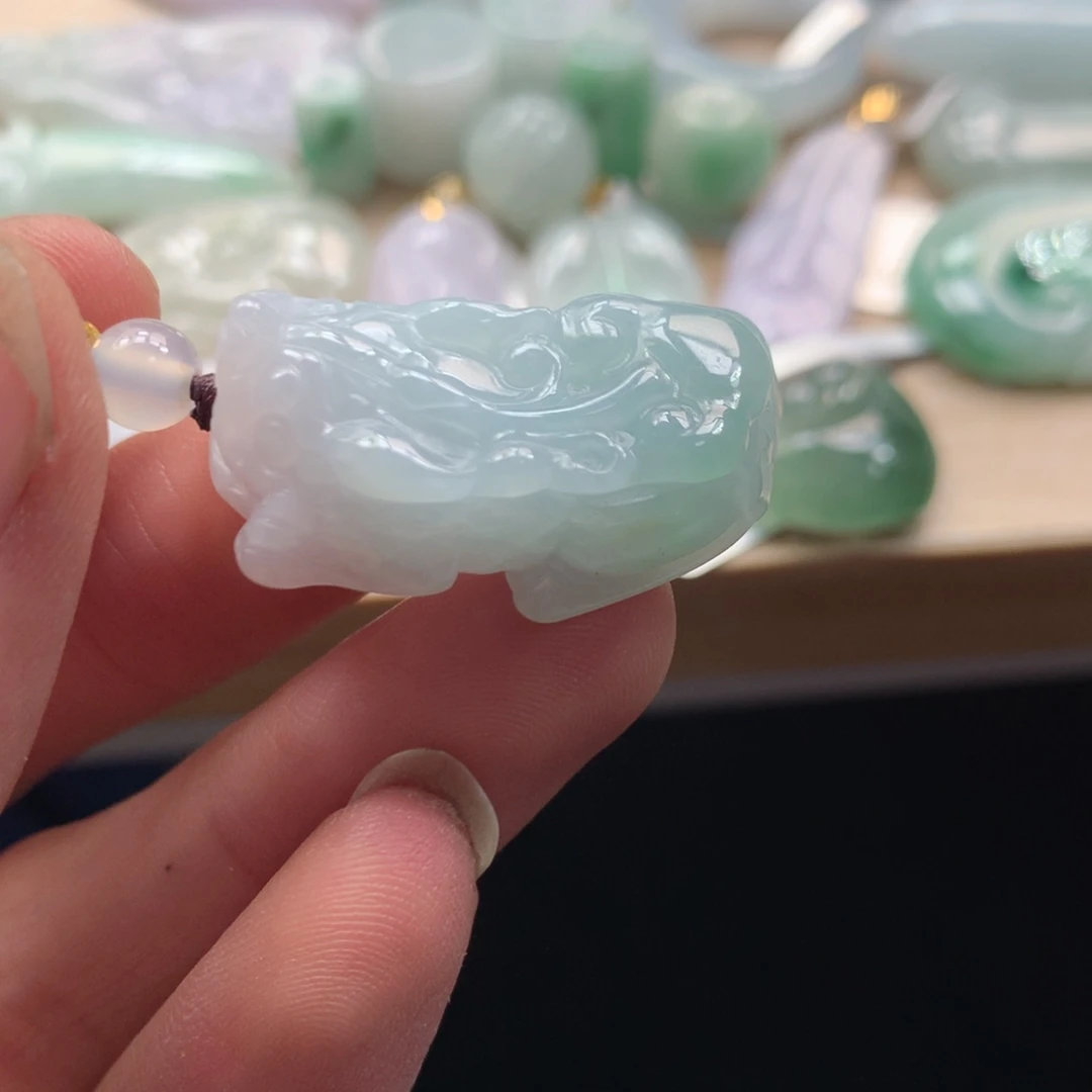 颈饰未镶嵌翡翠爱***u吊坠