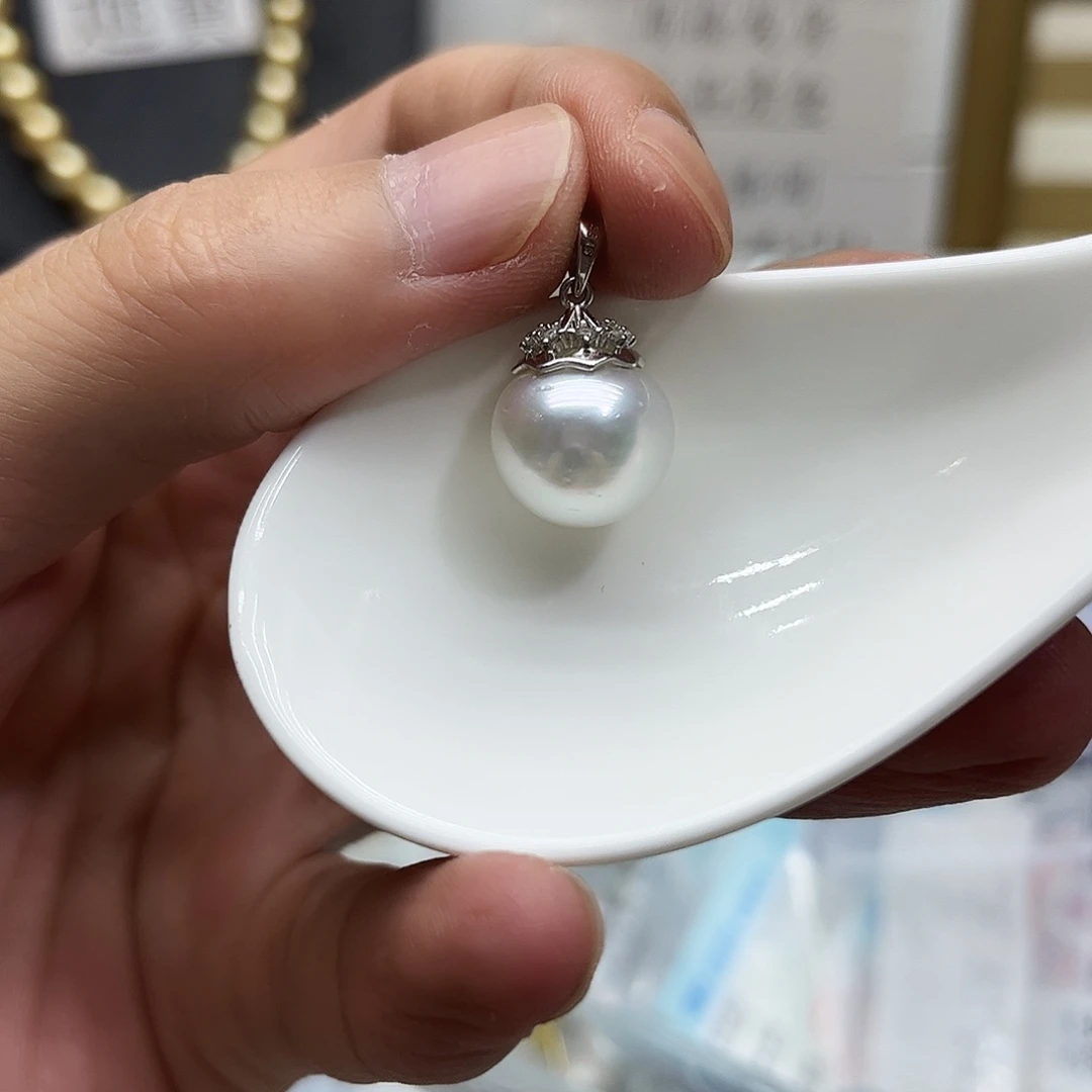 银S925镶嵌海水珍珠颈饰
