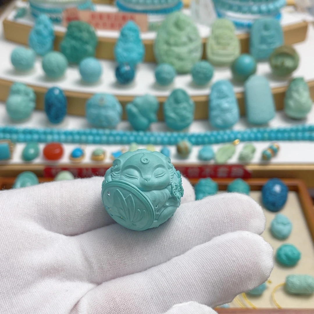 绿松石未镶嵌珠宝奇石