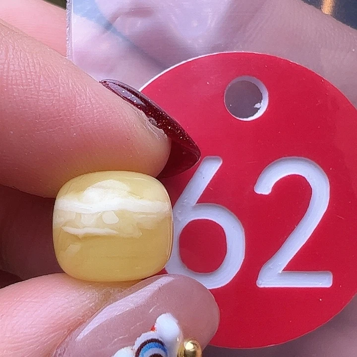 蜜蜡裸石未镶嵌11.3m m