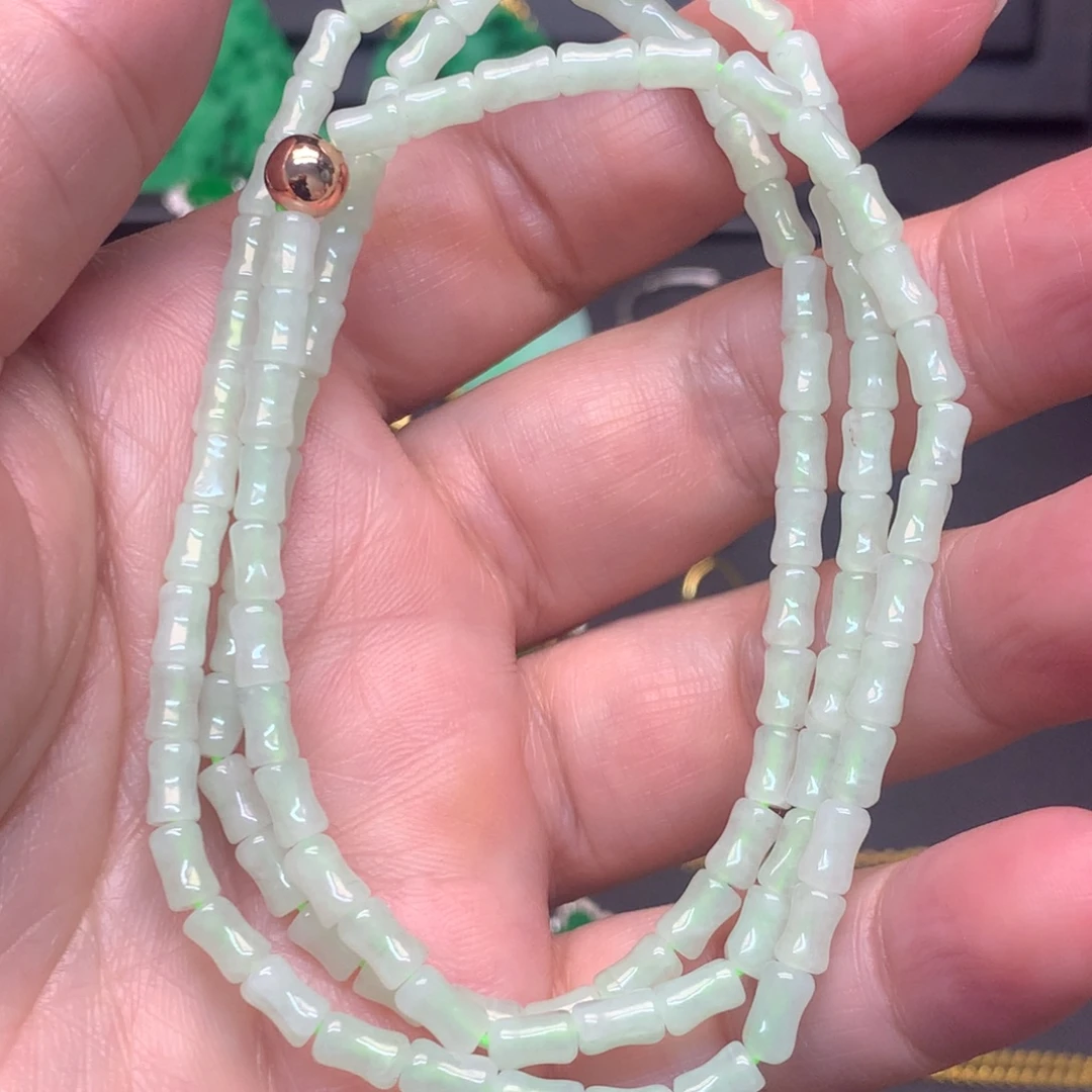翡翠未镶嵌颈饰有纹裂