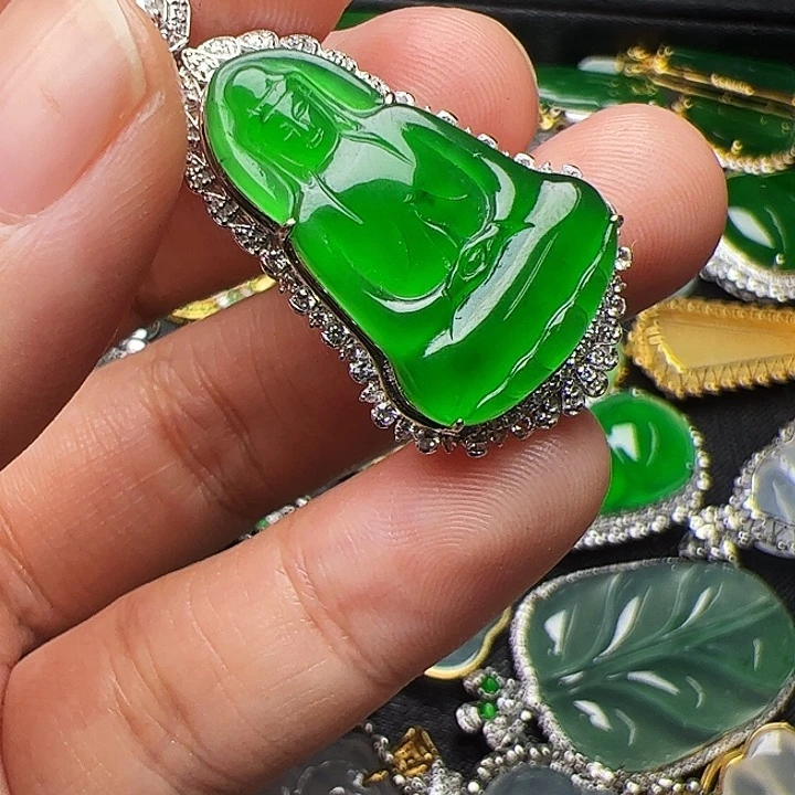 翡翠18K金镶嵌吊坠(不含链)