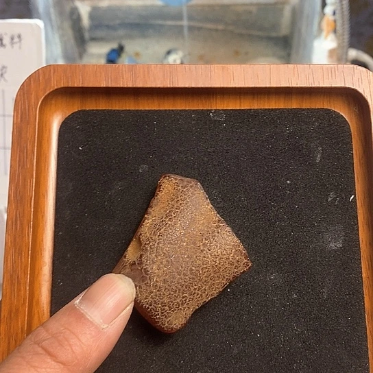 琥珀裸石未镶嵌阿*哥