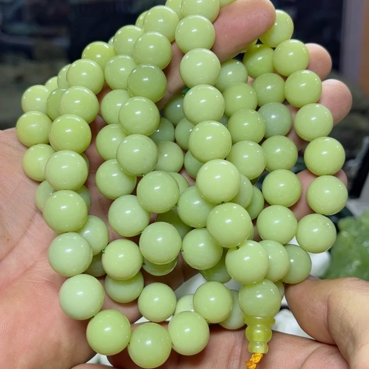 蛇纹石玉项链未镶嵌