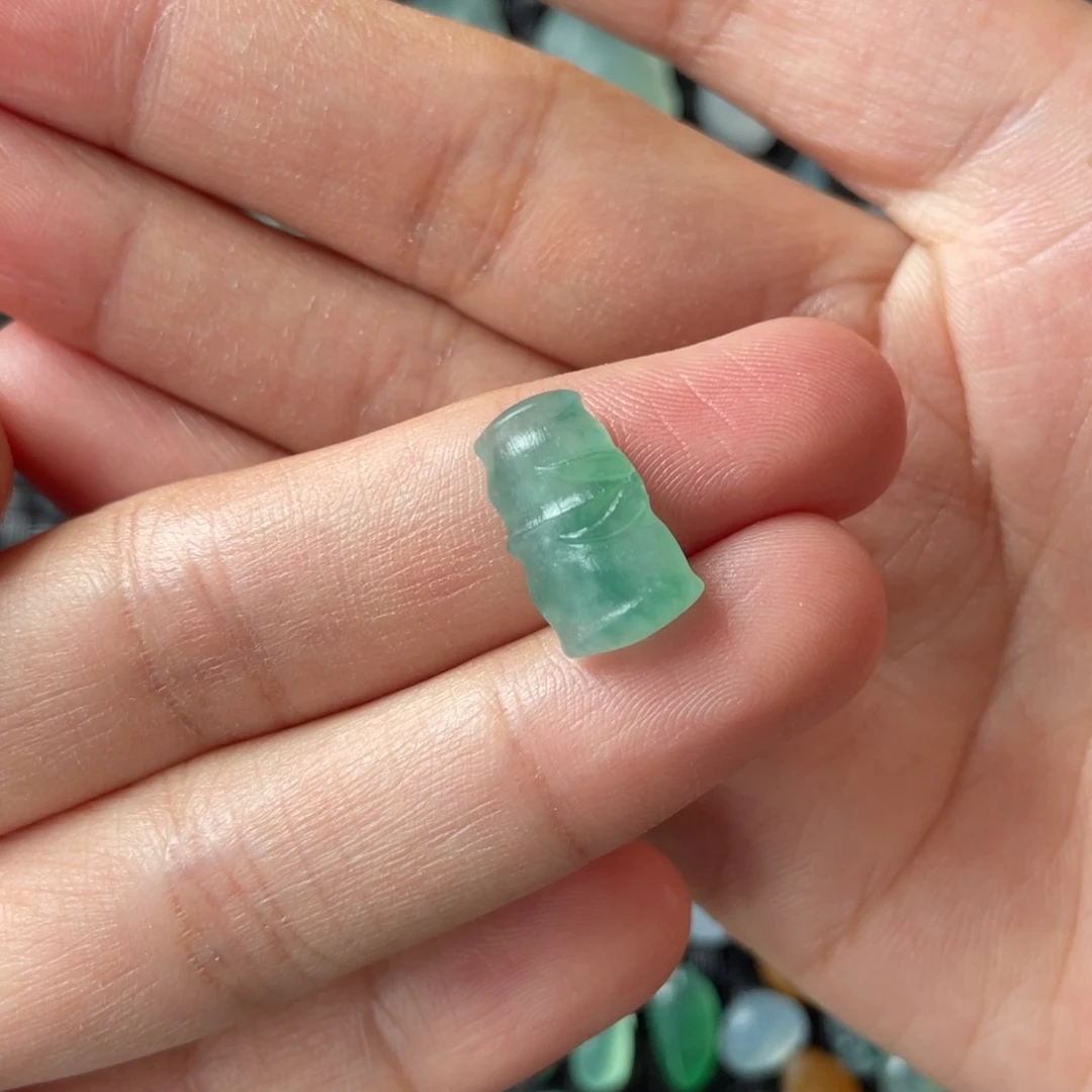 定制翡翠未镶嵌毛货