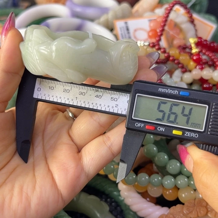 未镶嵌手镯石英质玉
