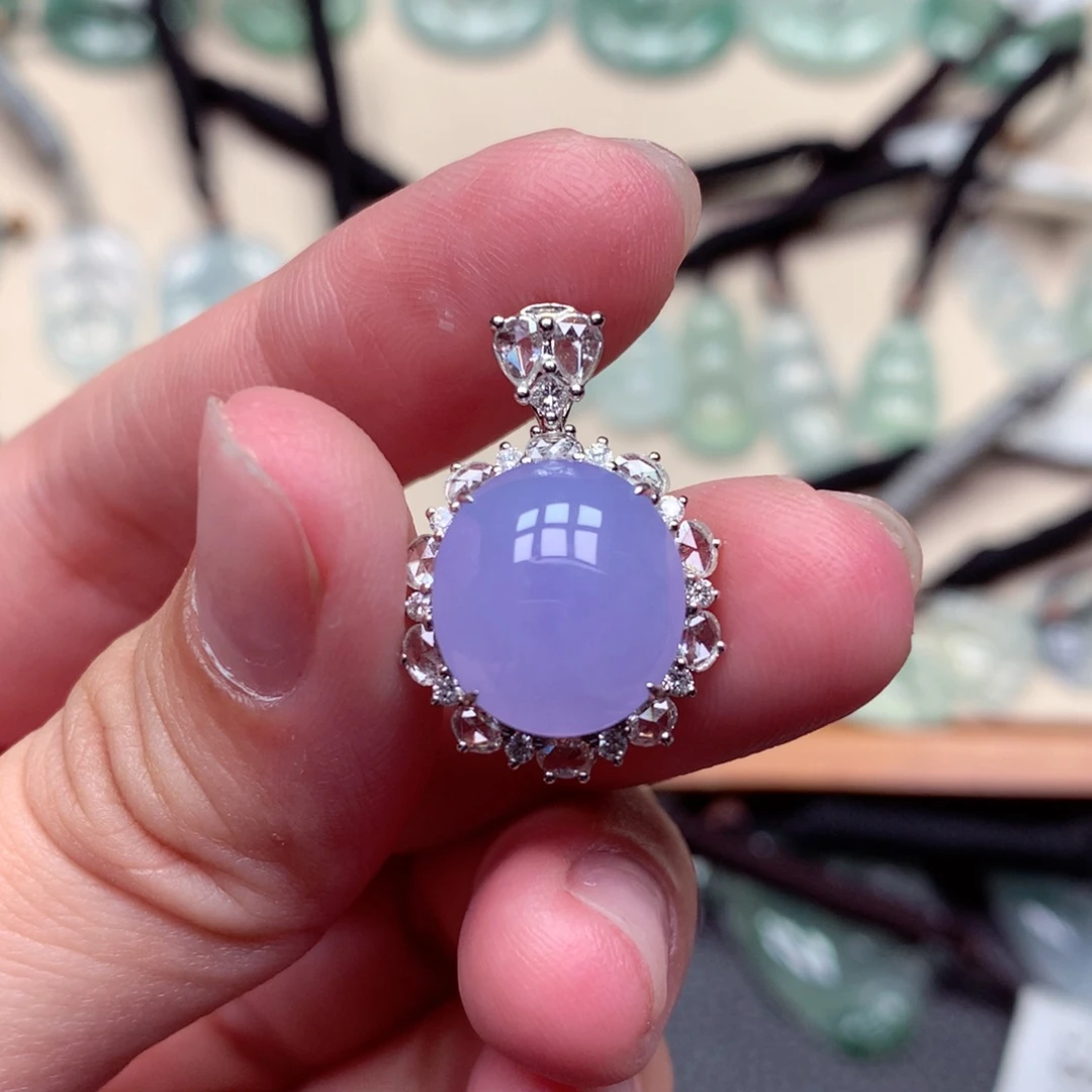 颈饰18K金镶嵌翡翠蛋面两用款