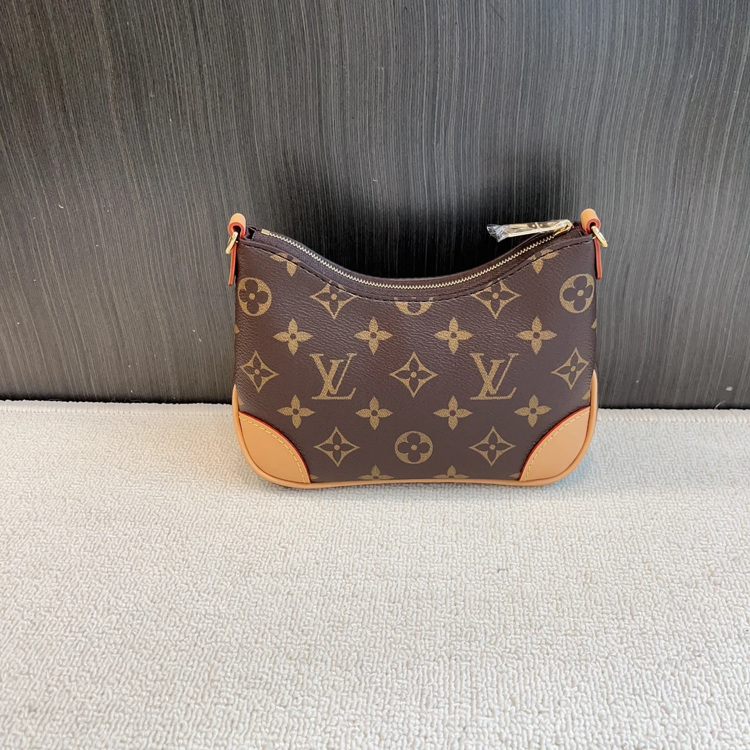 未使用 LouisVuitton/路易威登 全新黄牛角nano25年7月票 Anwen