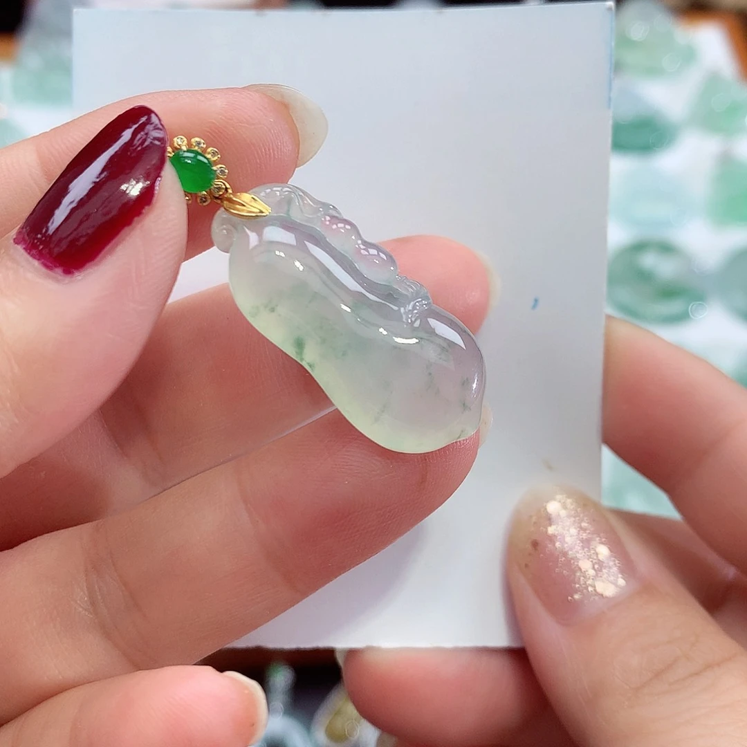 翡翠18K金镶嵌颈饰生意兴隆