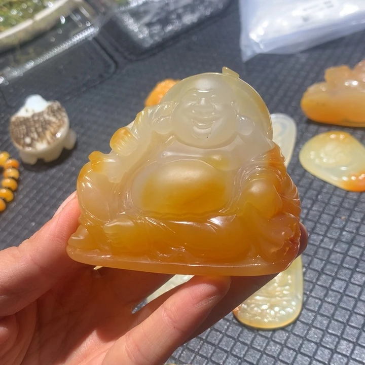 石英质玉（黄龙玉）未镶嵌颈饰