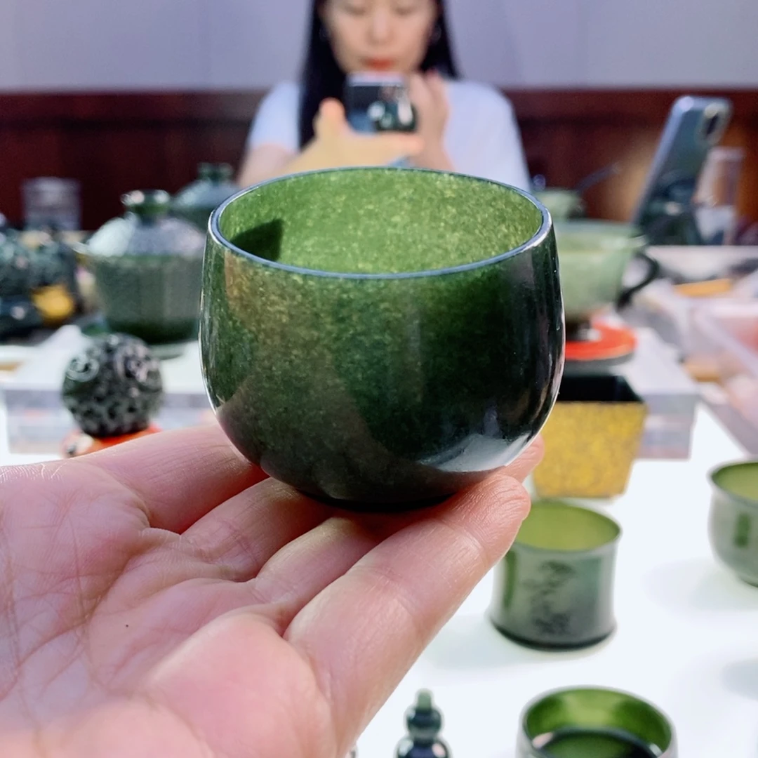 未镶嵌和田玉（青玉）摆件
