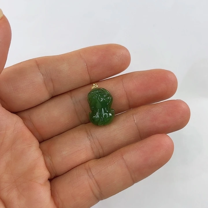 吊坠(不含链)18K金镶嵌和田玉（碧玉）芳*