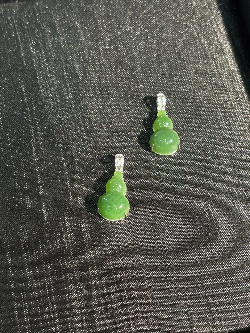 葫芦-俄罗斯7号矿菠菜绿碧玉葫芦气质百搭设计款吊坠-