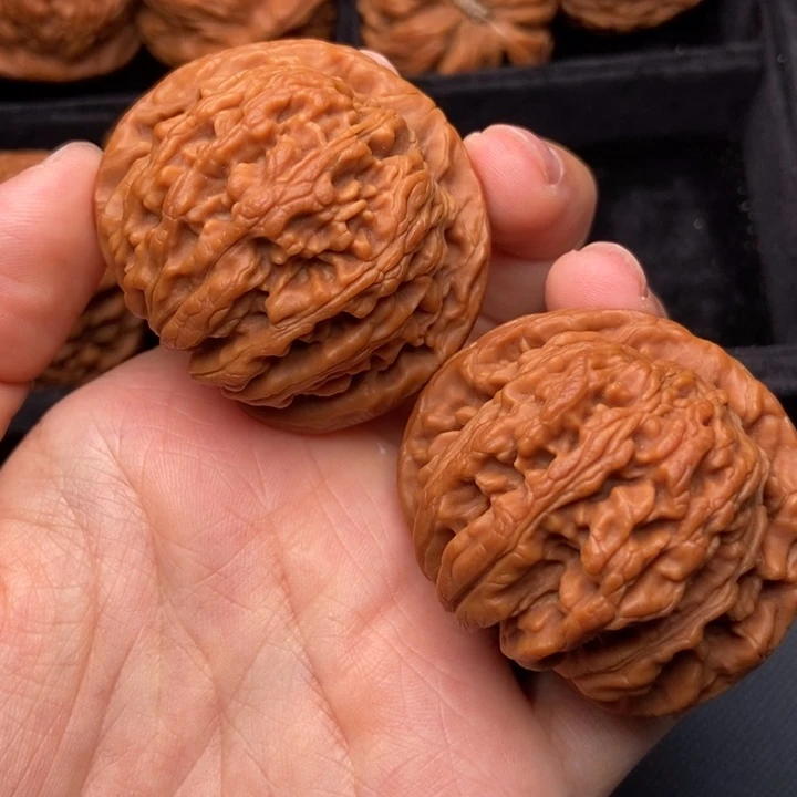 文玩核桃把件秦岭核桃