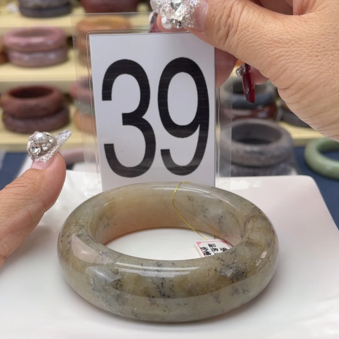 【闪购商品】石英质玉手镯未镶嵌