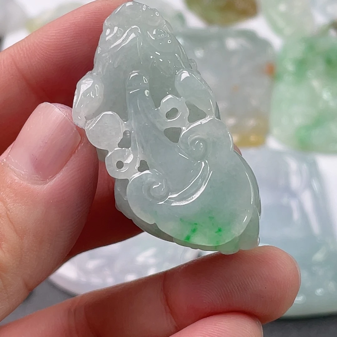 吊坠(不含链)未镶嵌翡翠在***俊貔貅