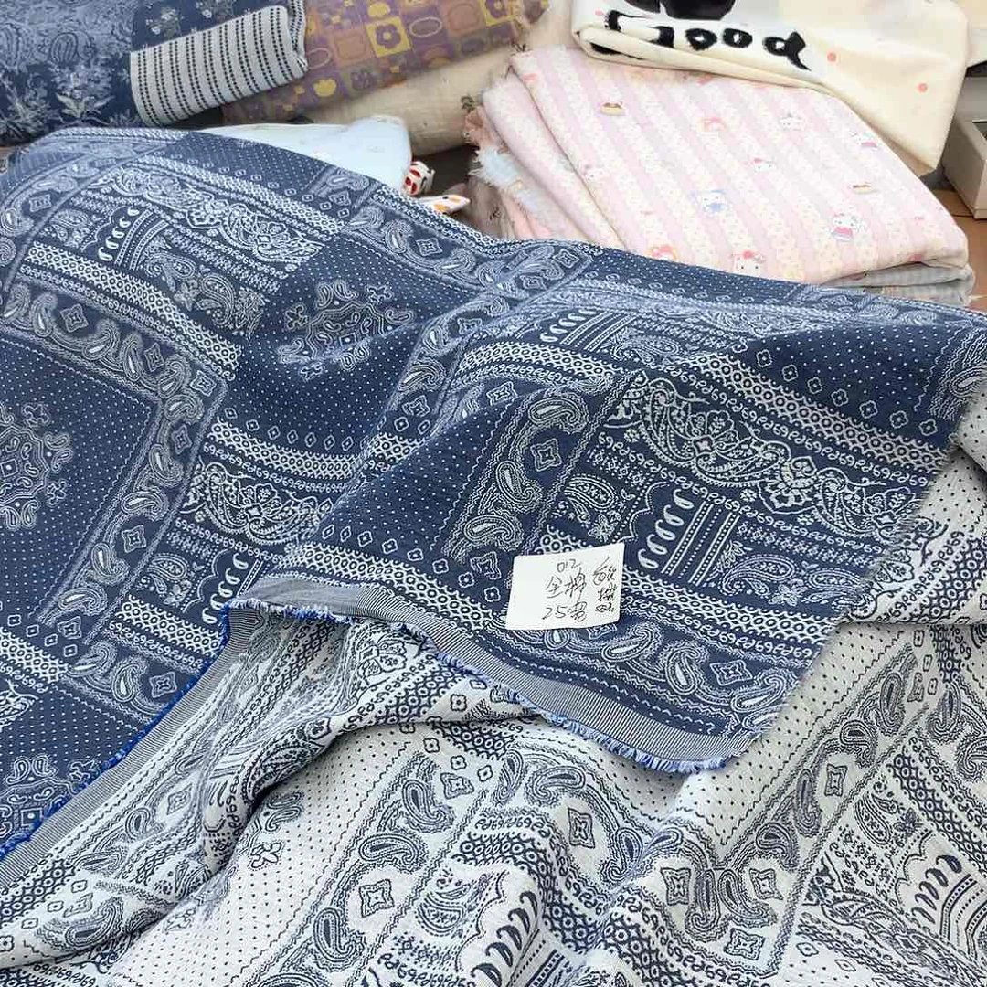 棉012全棉2.5米宽双层纱色织提花A类