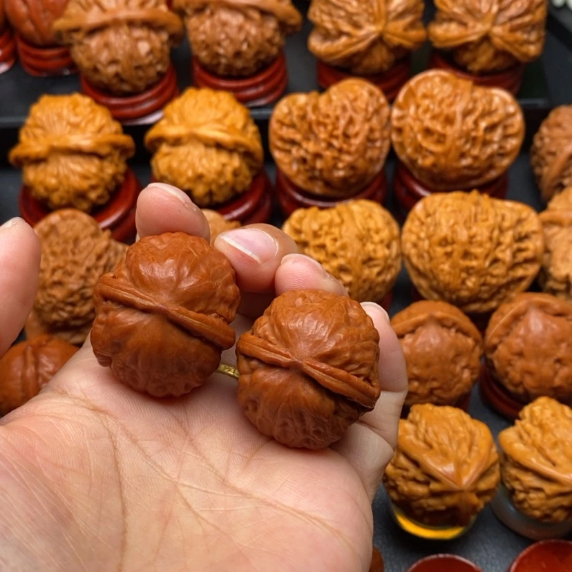 【闪购商品】文玩核桃把件蛇皮球