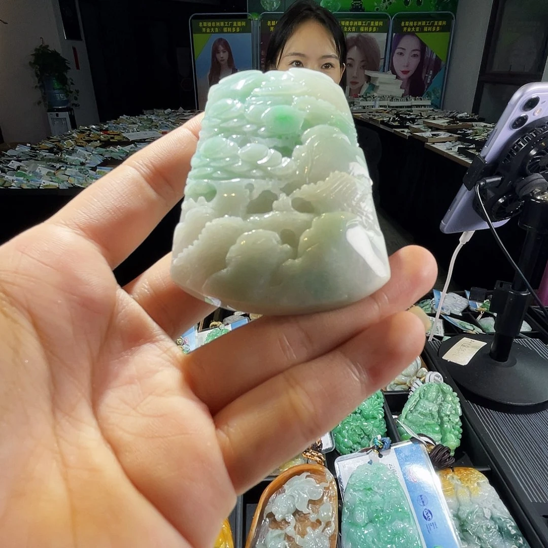 颈饰未镶嵌翡翠一