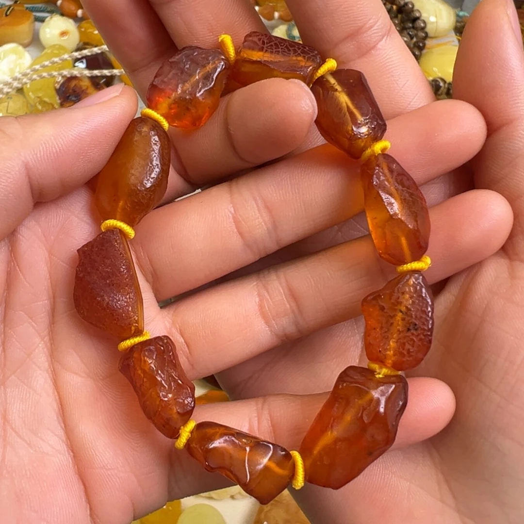 未镶嵌蜜蜡裸石半*花微瑕