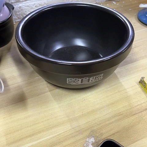 微瑕，明火，口径19高9瘦款石头锅一个