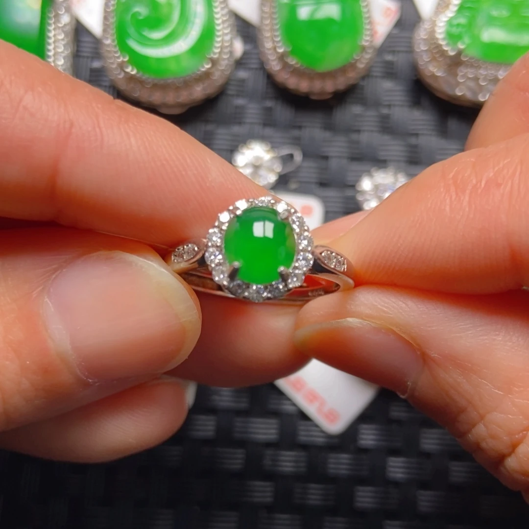 翡翠银S925镶嵌颈饰女戒