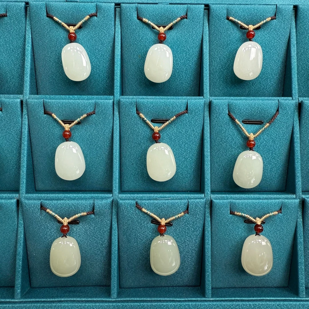 【倔老头精品】和田玉平安无事牌吊坠 配绳 简约素牌 多样性发一