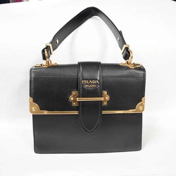 PRADA黑色手提包可斜挎